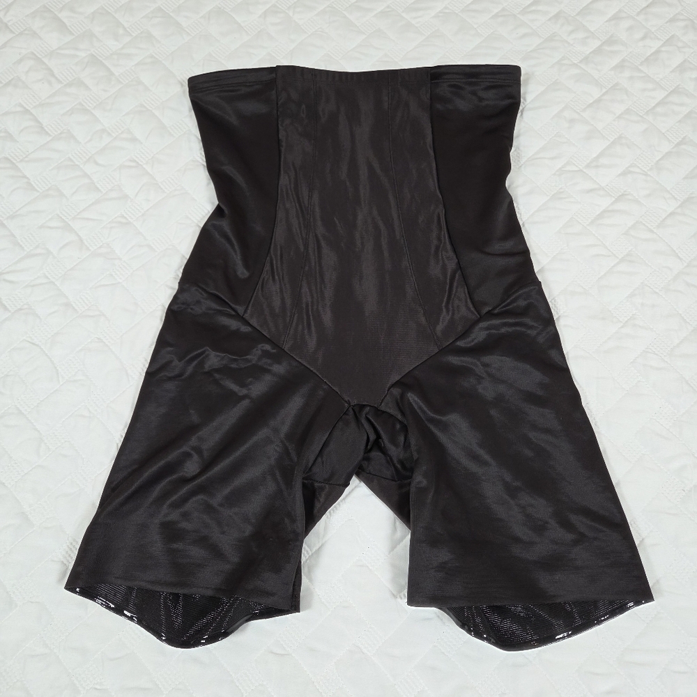 Miraclesuit Womens Large  High Waist Long Leg Shapewear Shorts Black 3X